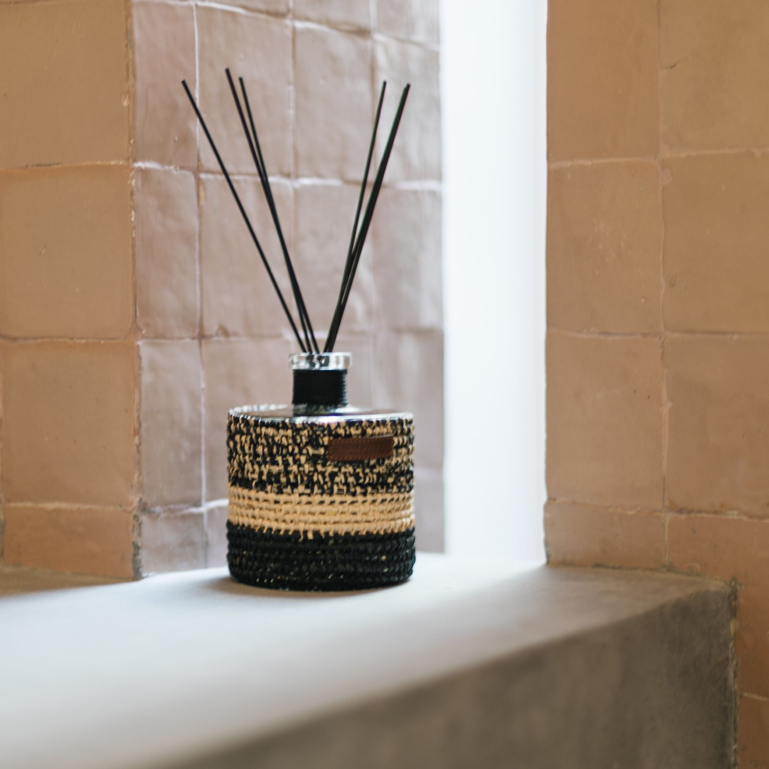 fragrance stick diffuser Raphia Mogador